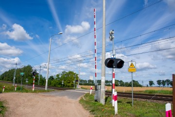 Przejazd kolejowy Bociniec-2885