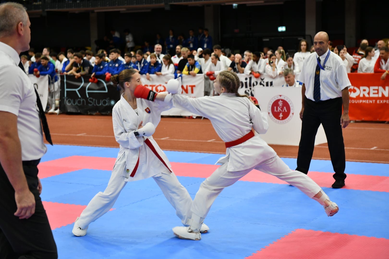 91d52adc-33fb-4dbe-bd1c-54cd37b40ad9